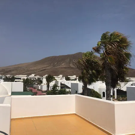Karisa Villa Playa Blanca